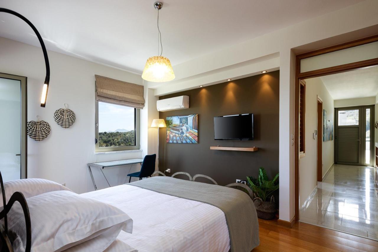 Rizes Villa With Jacuzzi & Heated Pool Agia Triada Dış mekan fotoğraf