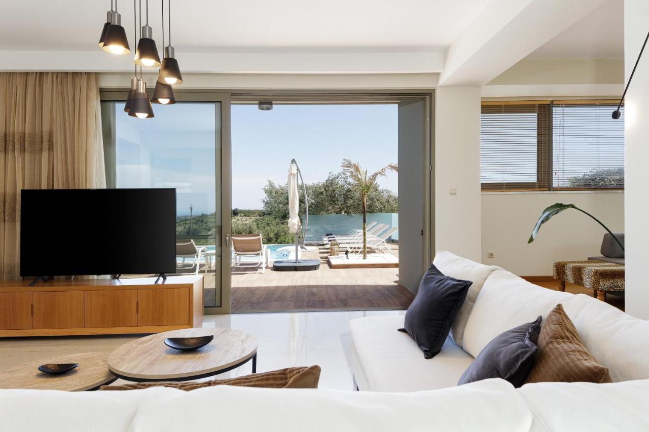 Rizes Villa With Jacuzzi & Heated Pool Agia Triada Dış mekan fotoğraf