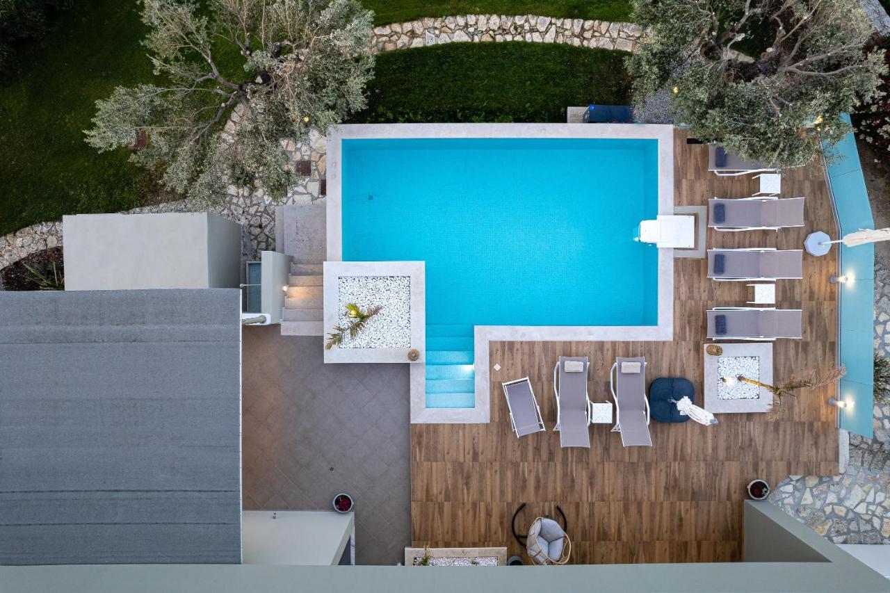 Rizes Villa With Jacuzzi & Heated Pool Agia Triada Dış mekan fotoğraf